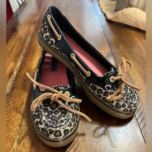 Women’s Sperry Loafers. Leopard Print. Size 5